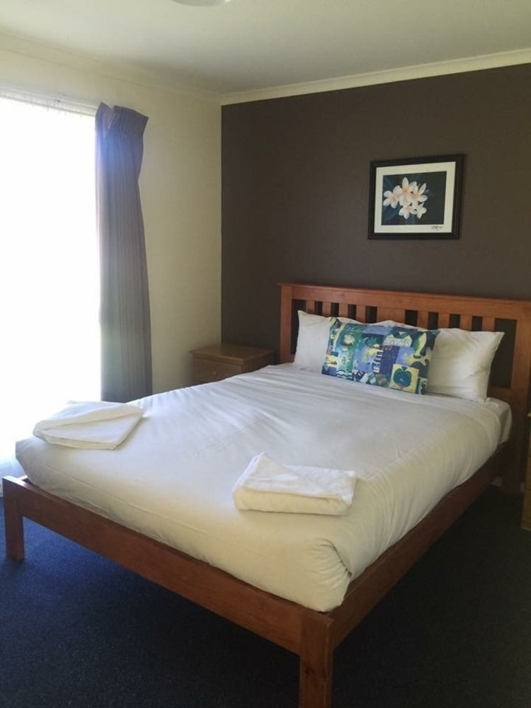 Woodbyne Resort Wimbledon Heights Buitenkant foto