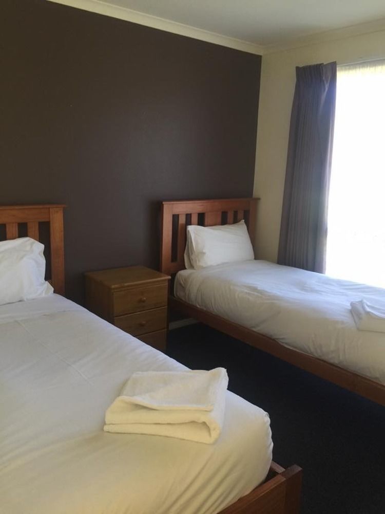 Woodbyne Resort Wimbledon Heights Buitenkant foto