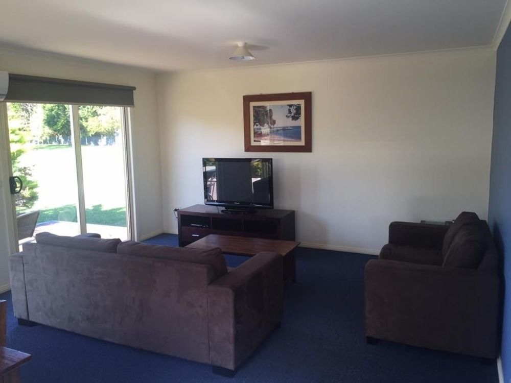 Woodbyne Resort Wimbledon Heights Buitenkant foto