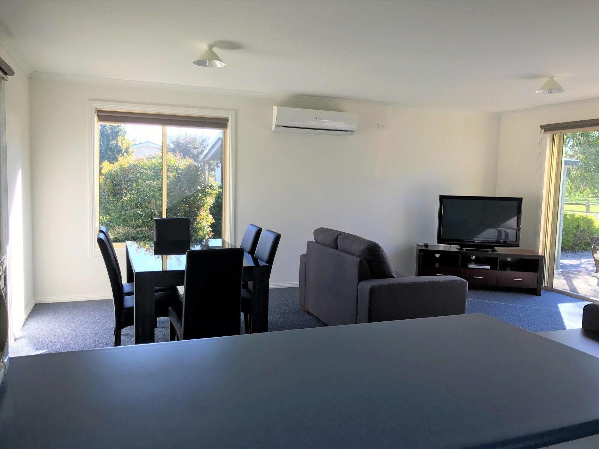 Woodbyne Resort Wimbledon Heights Buitenkant foto