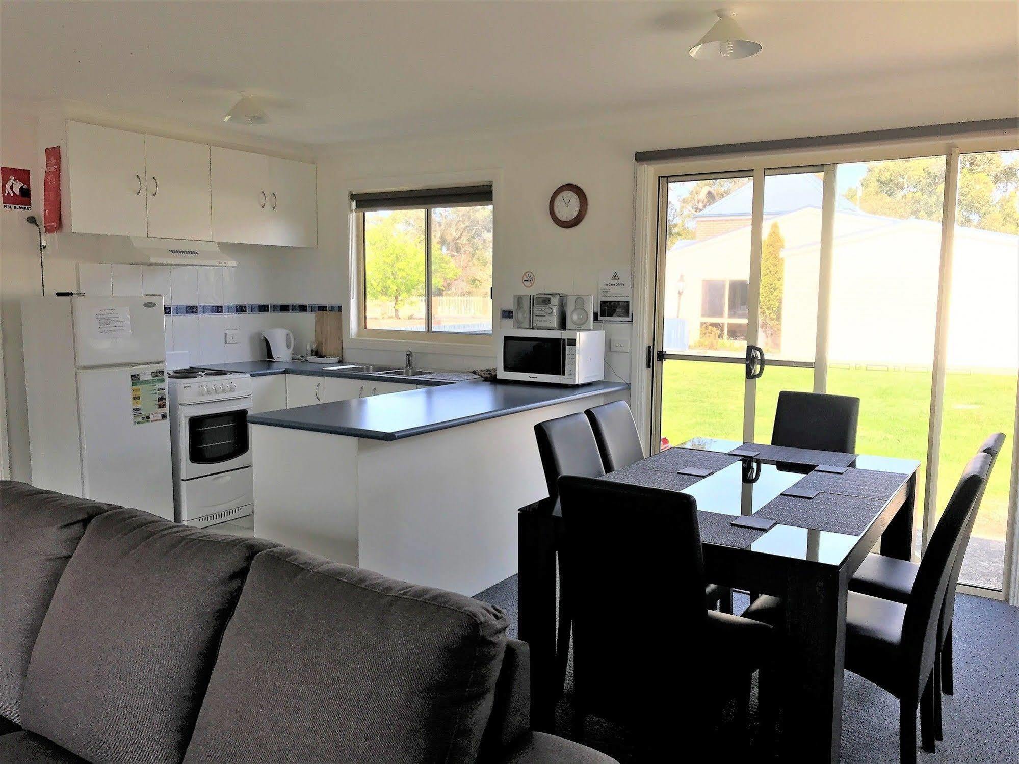 Woodbyne Resort Wimbledon Heights Buitenkant foto